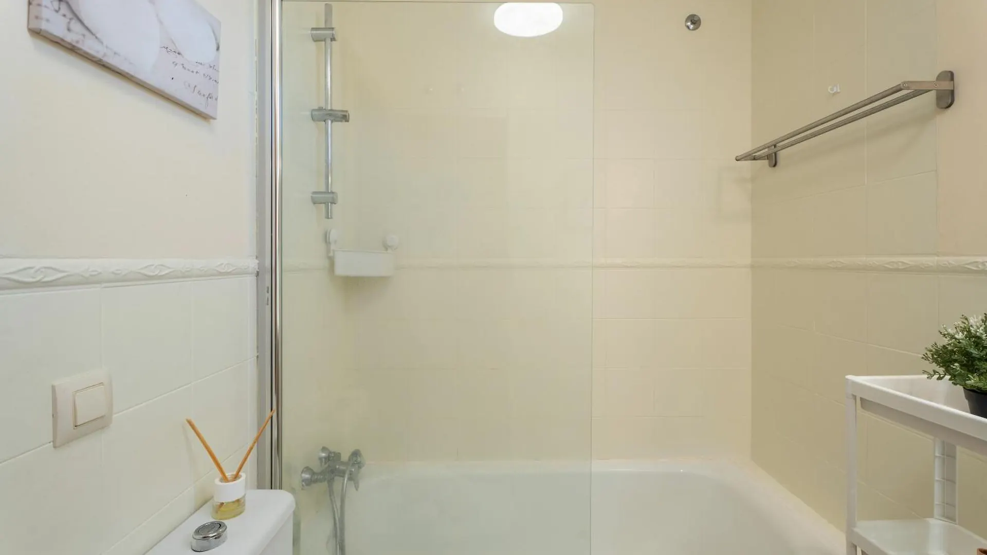 Grand View Apartment Адехе 0*,