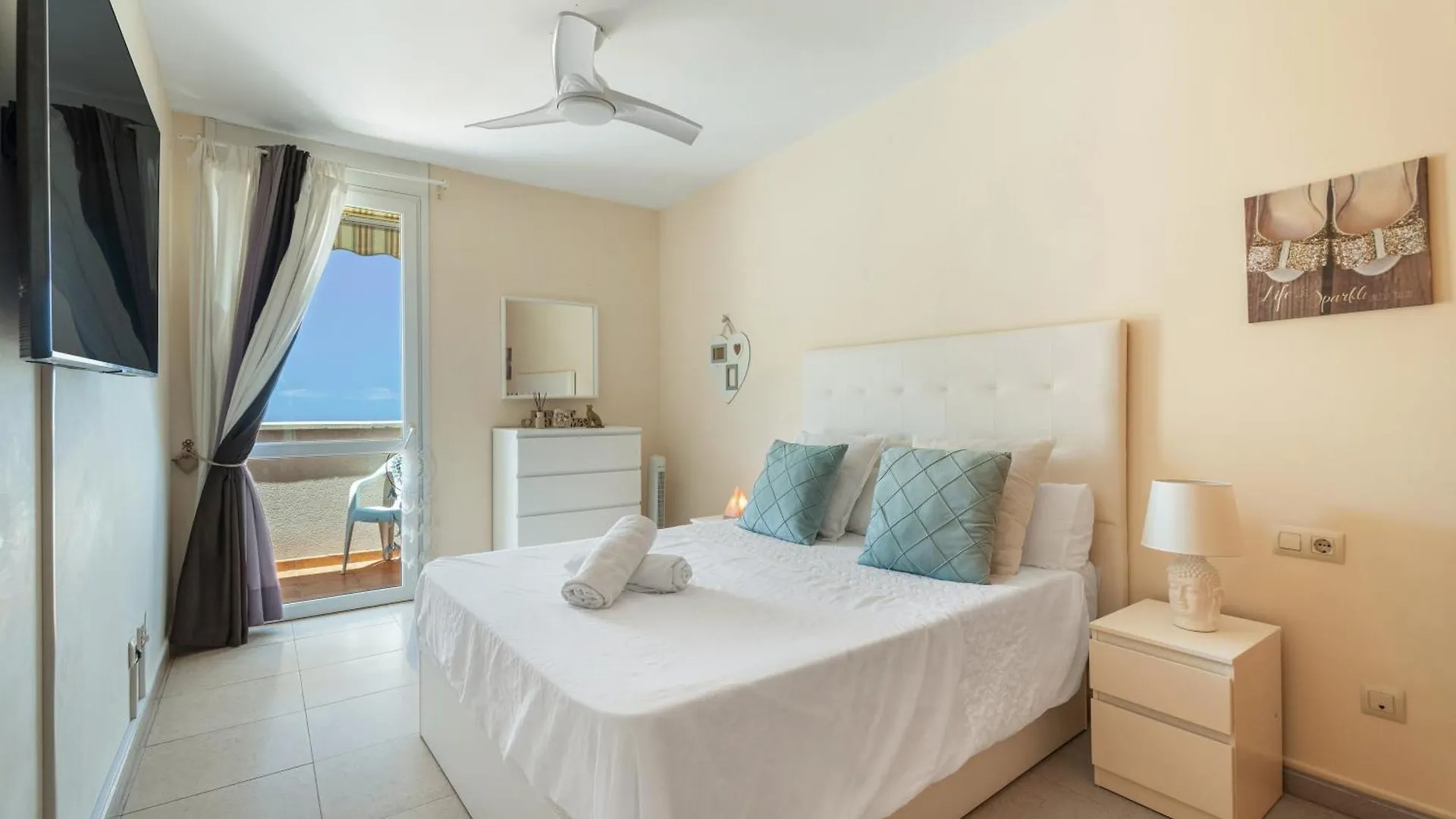 Grand View Apartment Адехе